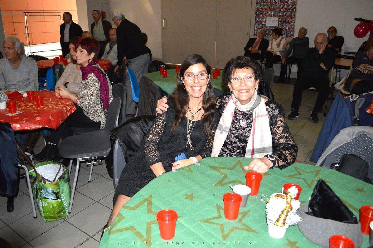 AOBR 2015 12 20 MARSEILLE ARBRE DE NOEL (23).JPG